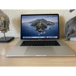 Macbook Pro 15" TouchBar 2017 2.7 I7 16GB+512 SSD