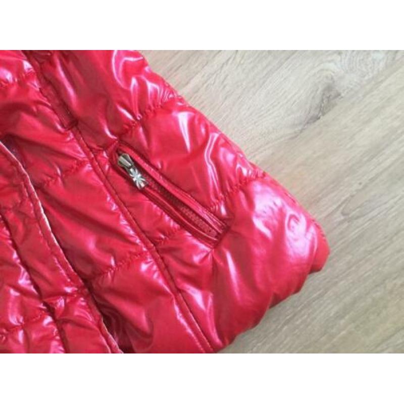 Nette winterjas jas van Vingino maat 128 roze rood