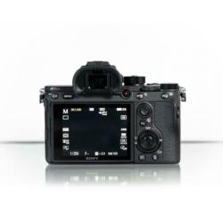 Sony A7R mark III ( a7 r 3 )