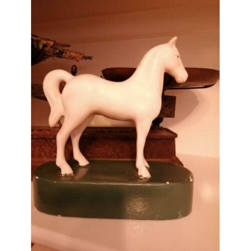 Beeld paard Made in England genummerd