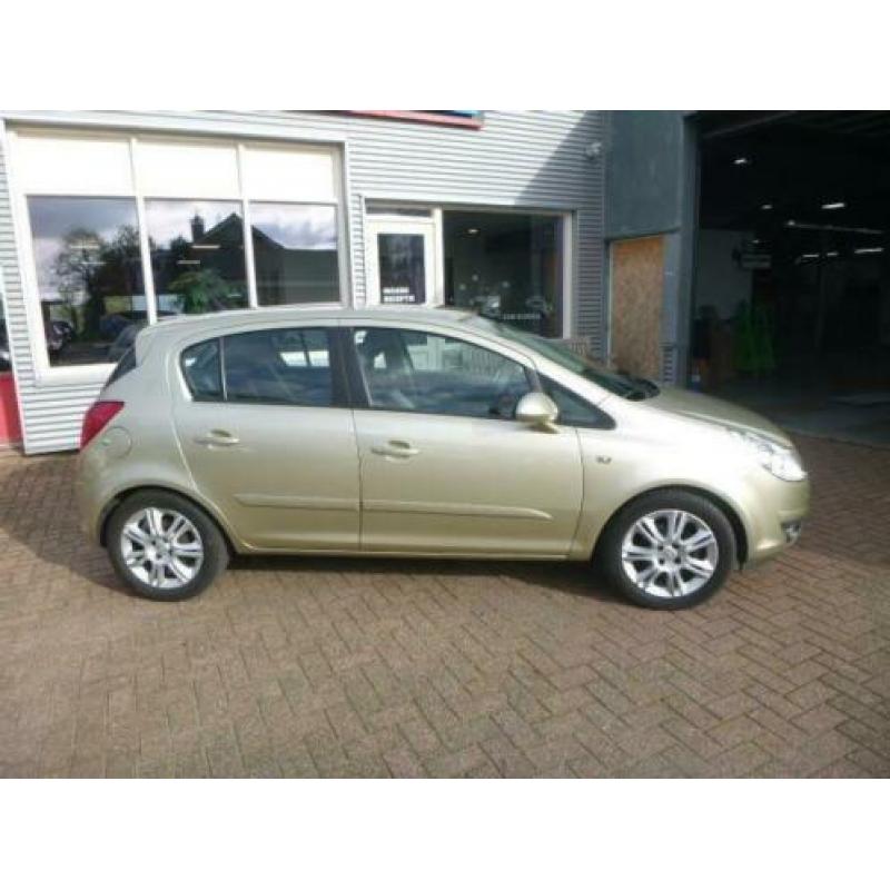 Opel Corsa 1.2-16V Cosmo