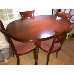 Compleet kersen eettafel en 4 stoelen