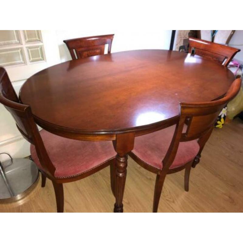 Compleet kersen eettafel en 4 stoelen