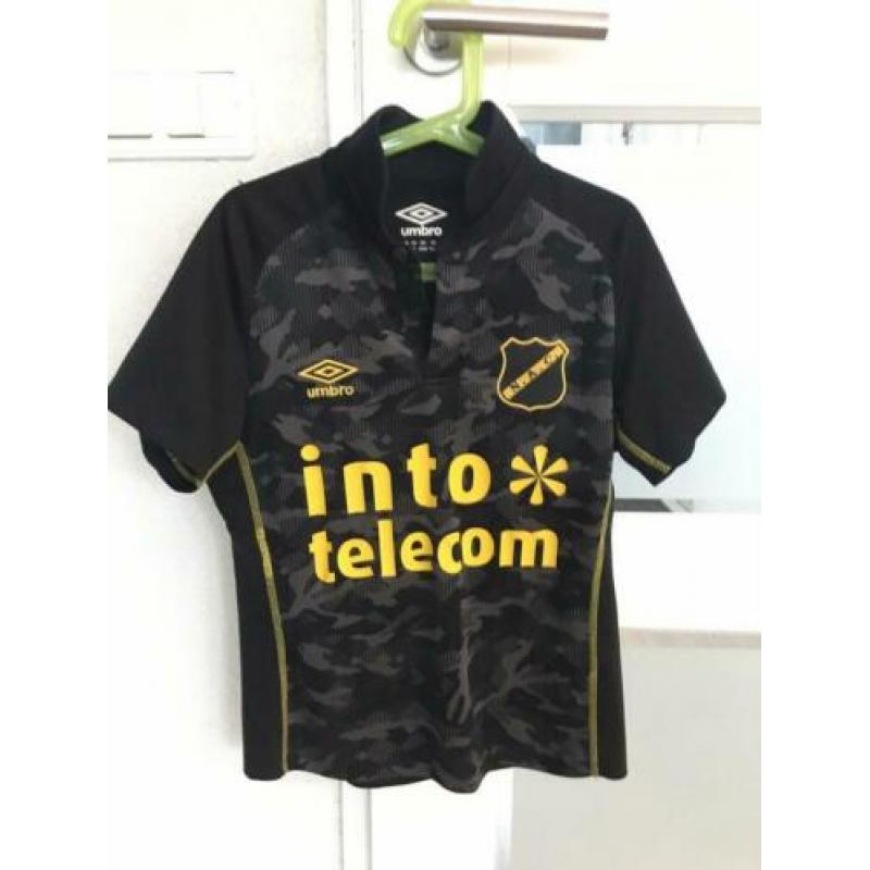 NAC trainingsshirt zwart maat 134