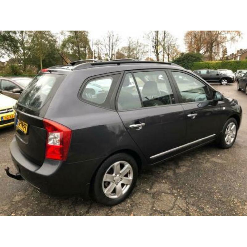 Kia Carens 2.0 CVVT X-ecutive AUTOMAAT * Airco-ECC / Cruise