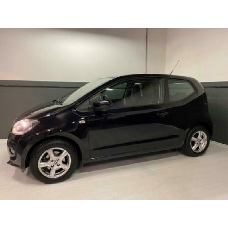 Volkswagen UP 1.0 75PK HIGH UP! *NAP/PDC/Cruise/Stoelverw*