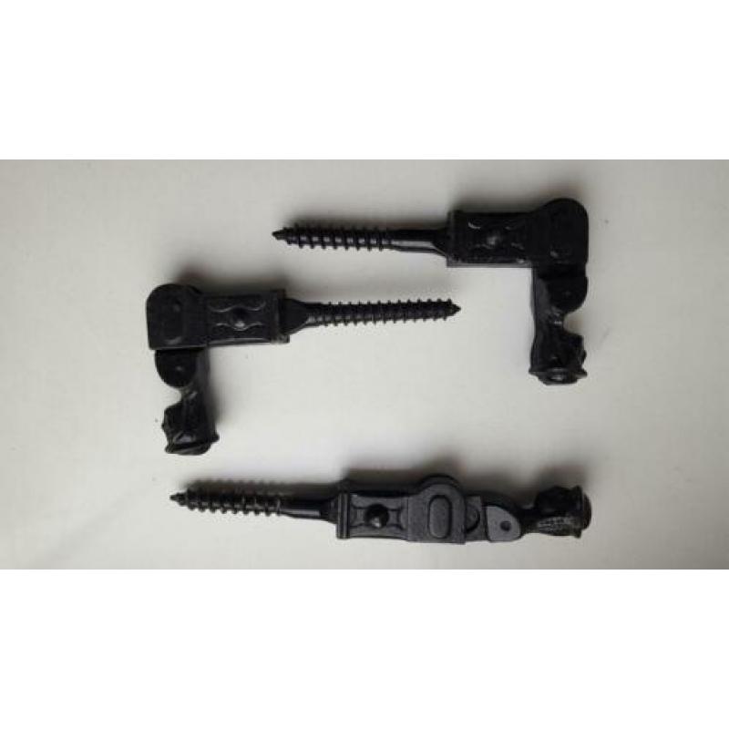IJzeren luiken houders.. antiek 27 stuks