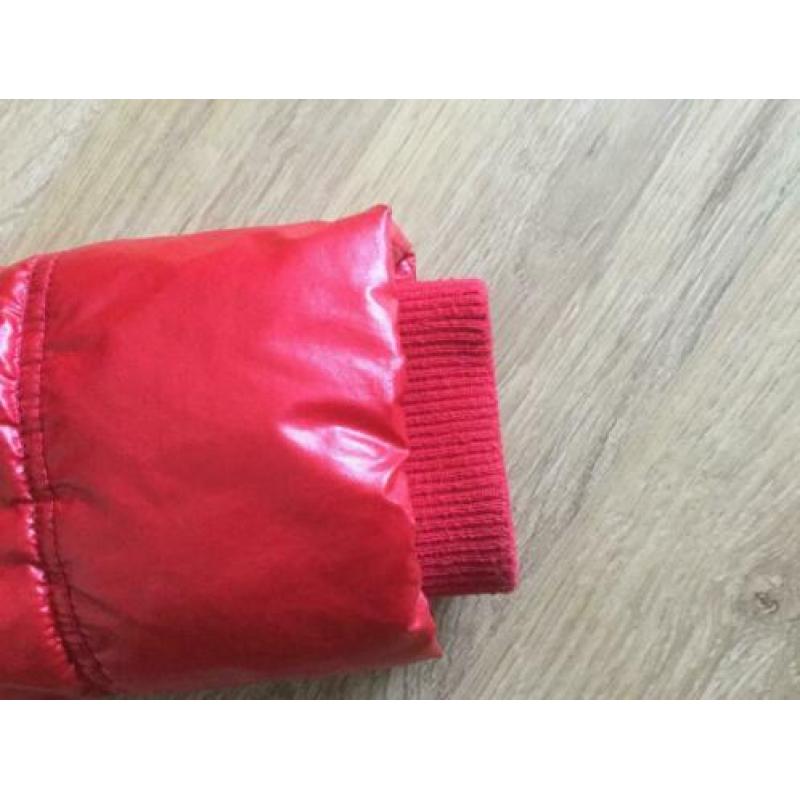 Nette winterjas jas van Vingino maat 128 roze rood