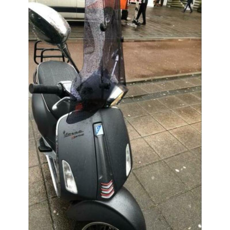 Vespa Sprint snorfiets