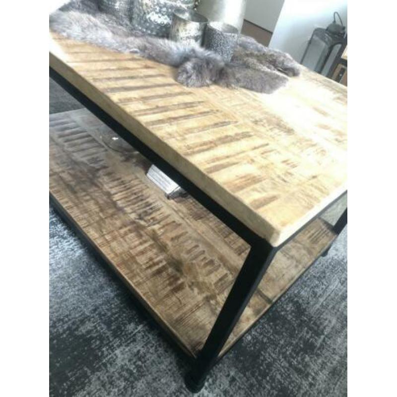Salontafel zwart/hout industrieel zo goed als nieuw!