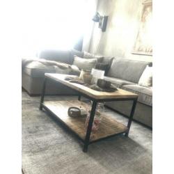 Salontafel zwart/hout industrieel zo goed als nieuw!