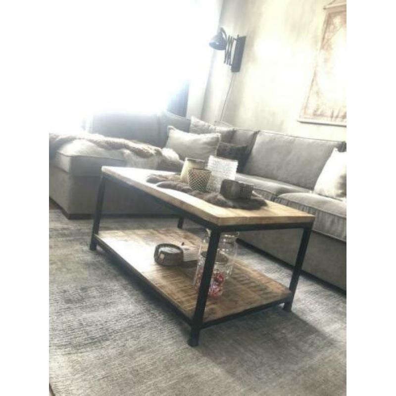 Salontafel zwart/hout industrieel zo goed als nieuw!