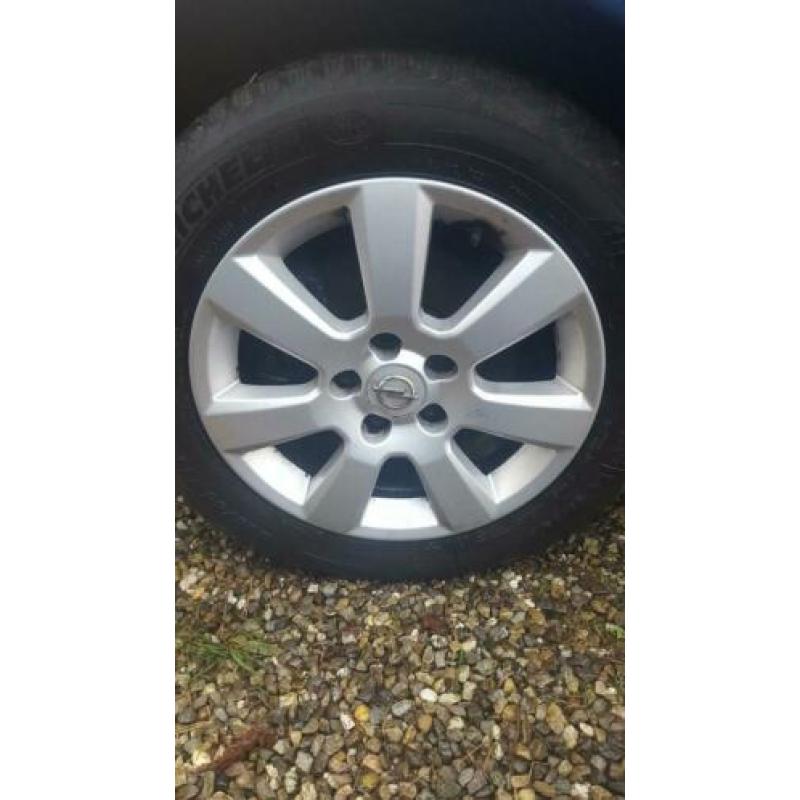 Opel Vectra 2.2 16V St.wgn 2005 Blauw