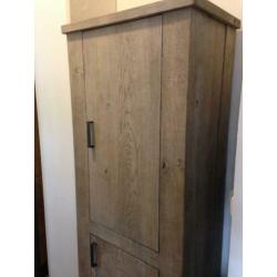 kast, wit landelijk 180x75x45 nu voor 250 euro