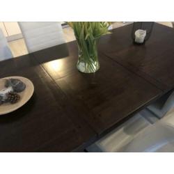 Prachtige houten eettafel