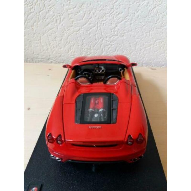 Hotwheels/ Hot wheels Ferrari F430 Spider rood 1:18