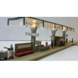 FALLER B-188 H0 perron met verlichting lengte 48,5 cm