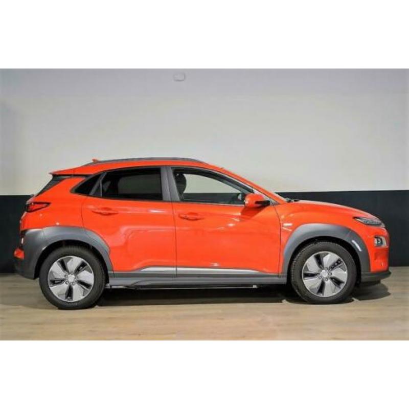 Hyundai Kona EV Premium 64 kWh
