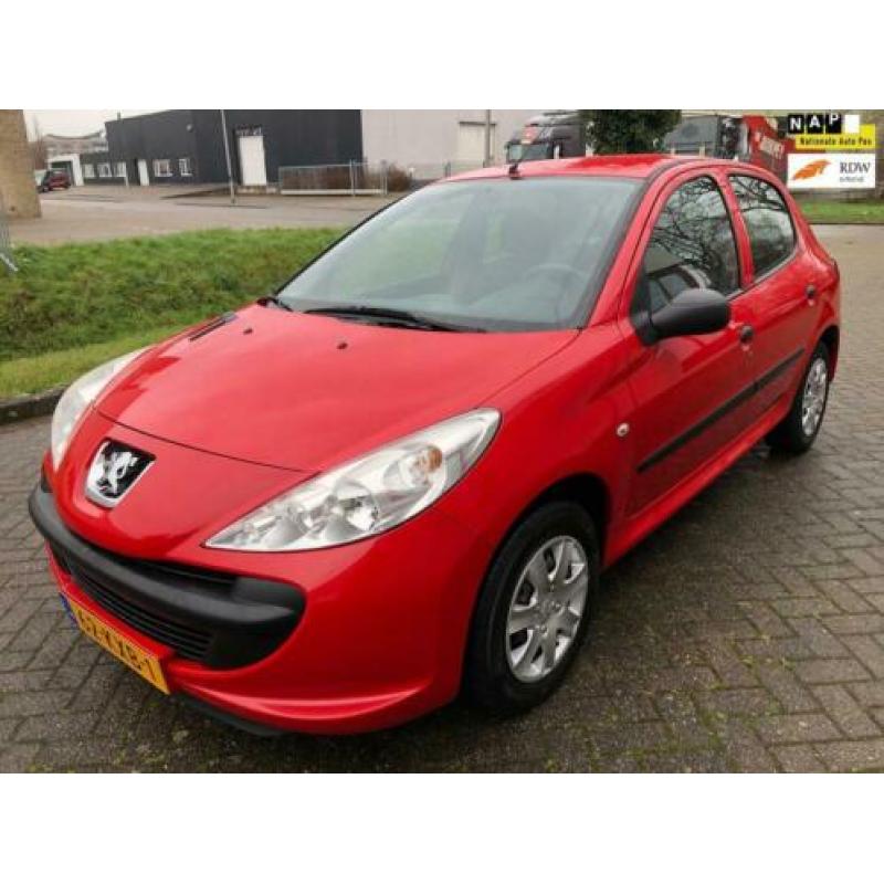 Peugeot 206 + 1.1 XR Pas 78.713km gereden!