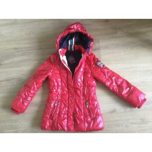 Nette winterjas jas van Vingino maat 128 roze rood