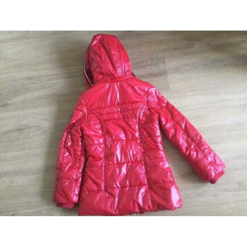 Nette winterjas jas van Vingino maat 128 roze rood