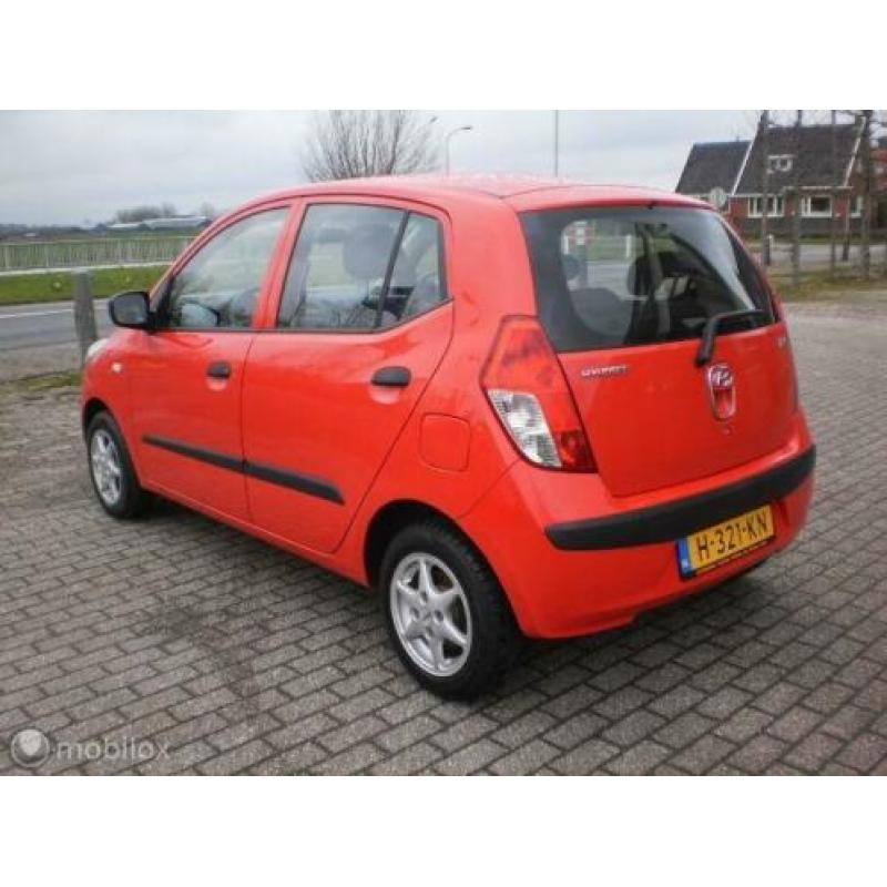 Hyundai i10 1.1 Dynamic met nwe distributie!