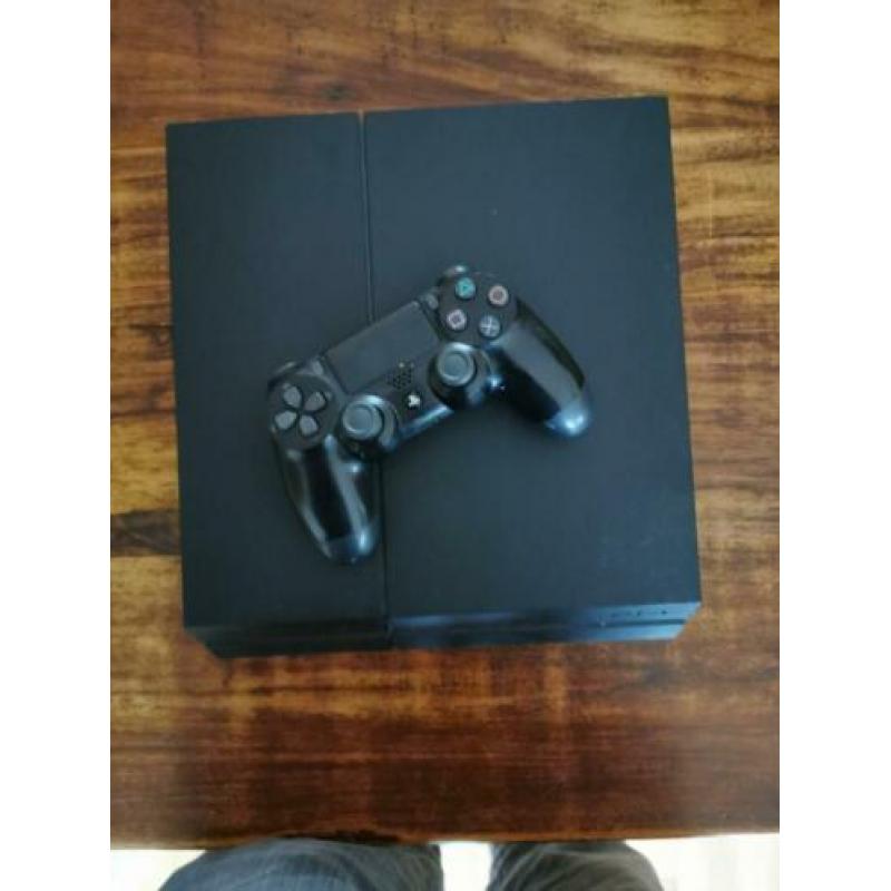 Playstation 4 + 1 controller en 5 games