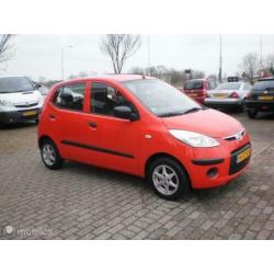 Hyundai i10 1.1 Dynamic met nwe distributie!
