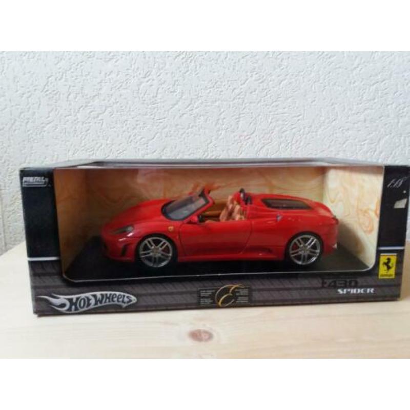 Hotwheels/ Hot wheels Ferrari F430 Spider rood 1:18