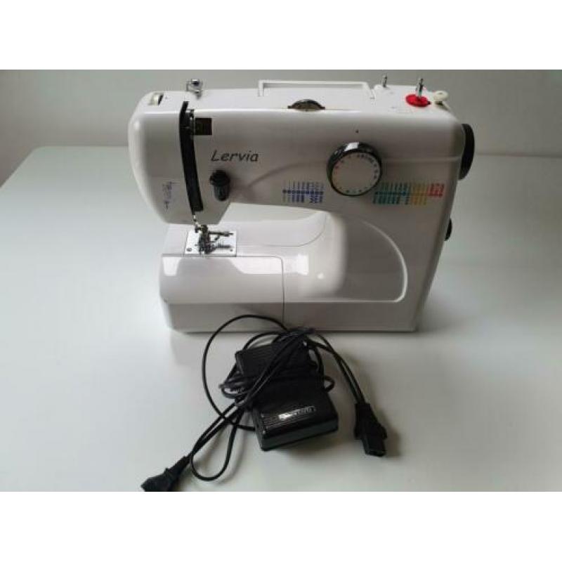 Lervia naaimachine te koop. Goede staat