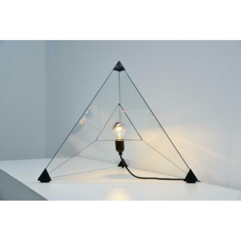 Frans van Nieuwenborg & Martijn Wegman, lamp 'Tetrahedron'