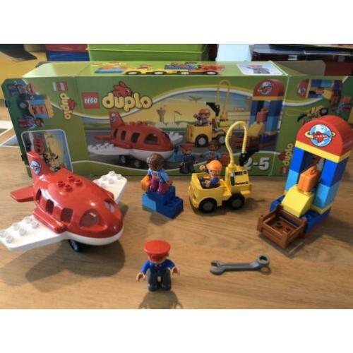 4 sets duplo, cricustrein, bus, vliegveld, cars