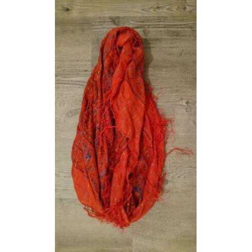 Sjaaltje Rood Glitter Donkerblauw Zwart Patroon Flosjes