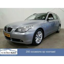 BMW 5 Serie Touring 525d A/T High Executive Leder/navi/Clima