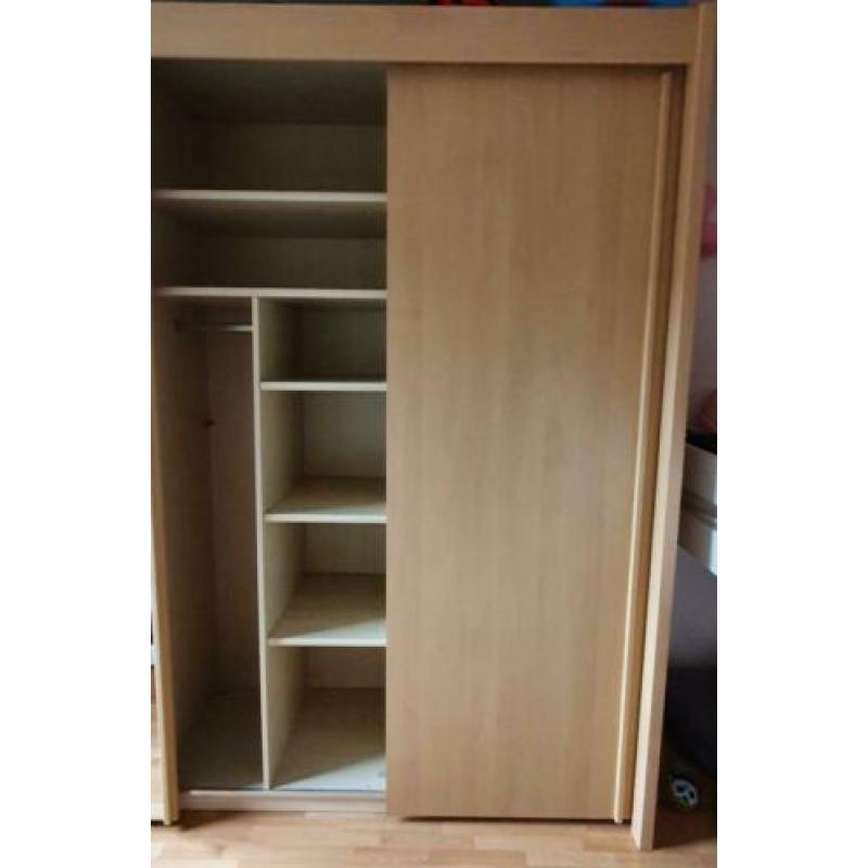 Nette kledingkast L 225 × H 220 x D 65