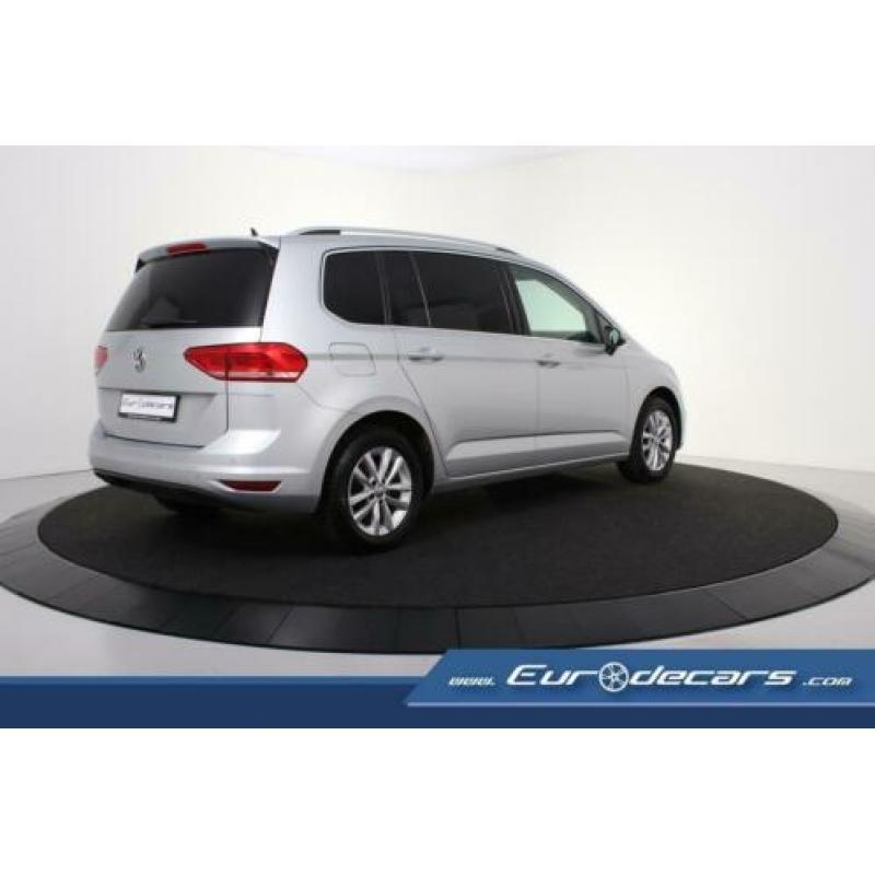 Volkswagen Touran 1.6 TDI Highline DSG *Navigatie*Leer*Pdc*