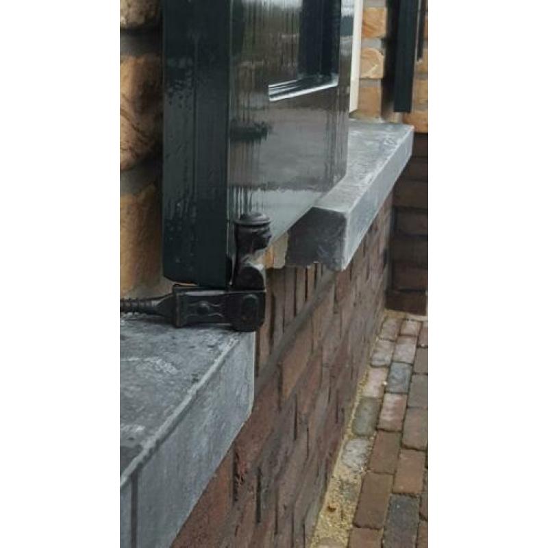 IJzeren luiken houders.. antiek 27 stuks