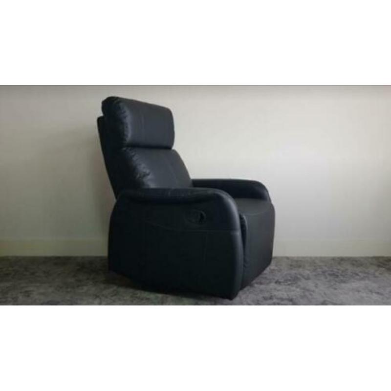 Te koop, 2 zeer mooie (als nieuw) relax Fauteuils.