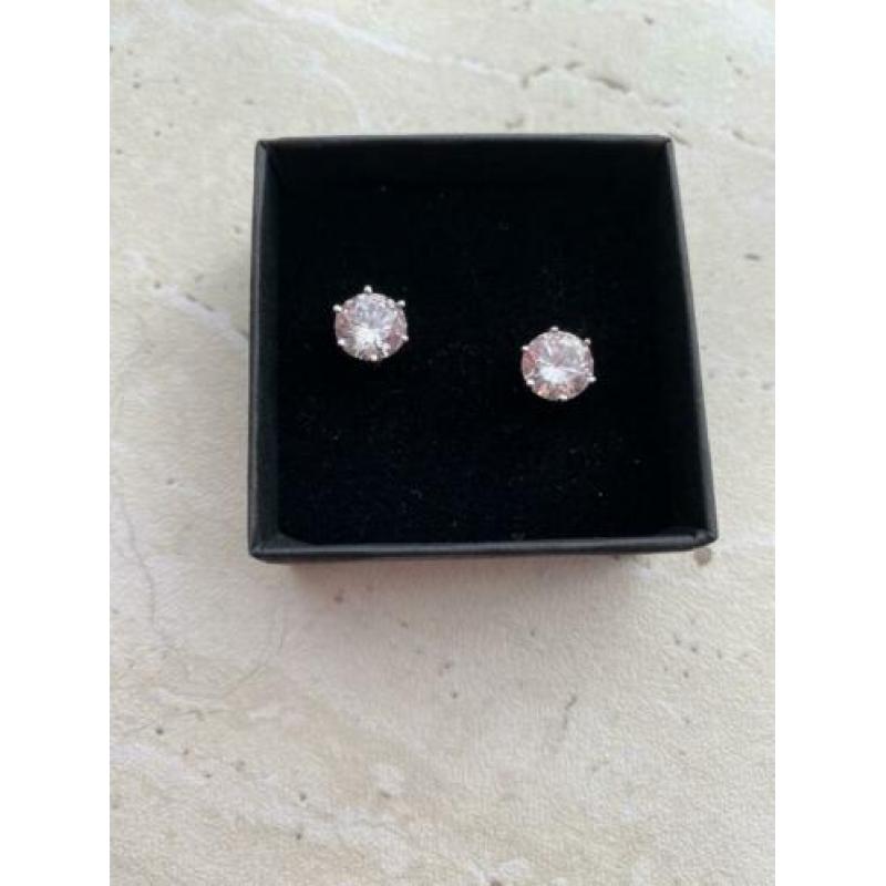 Diamonfire oorknopjes 0,2 crt