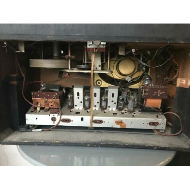 tefifon buizen casette en vinyl in een