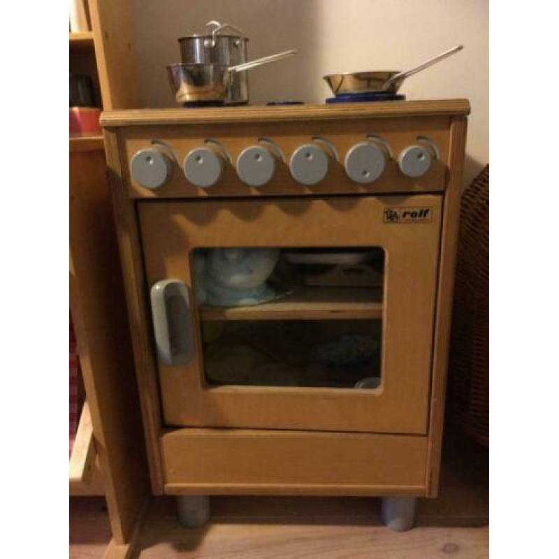 compleet houten kinderwinkeltje met keuken