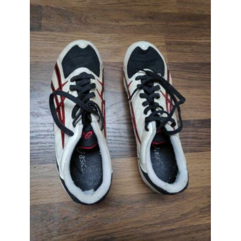 Spikes Asics Maat 40/41