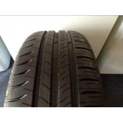 1 velg met band nieuw 16" inch