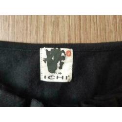 Zwarte jurk trui van Ichi - maat M - leuke hals met ruches!