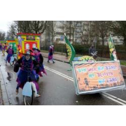Straatshow carnaval – kastelen karren - rijdende wagen