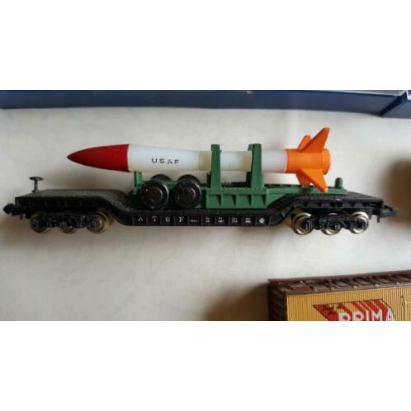 5 N-scale goederenwagons
