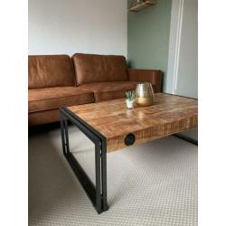 Salontafel industrieel Loods 5 zo goed als nieuw