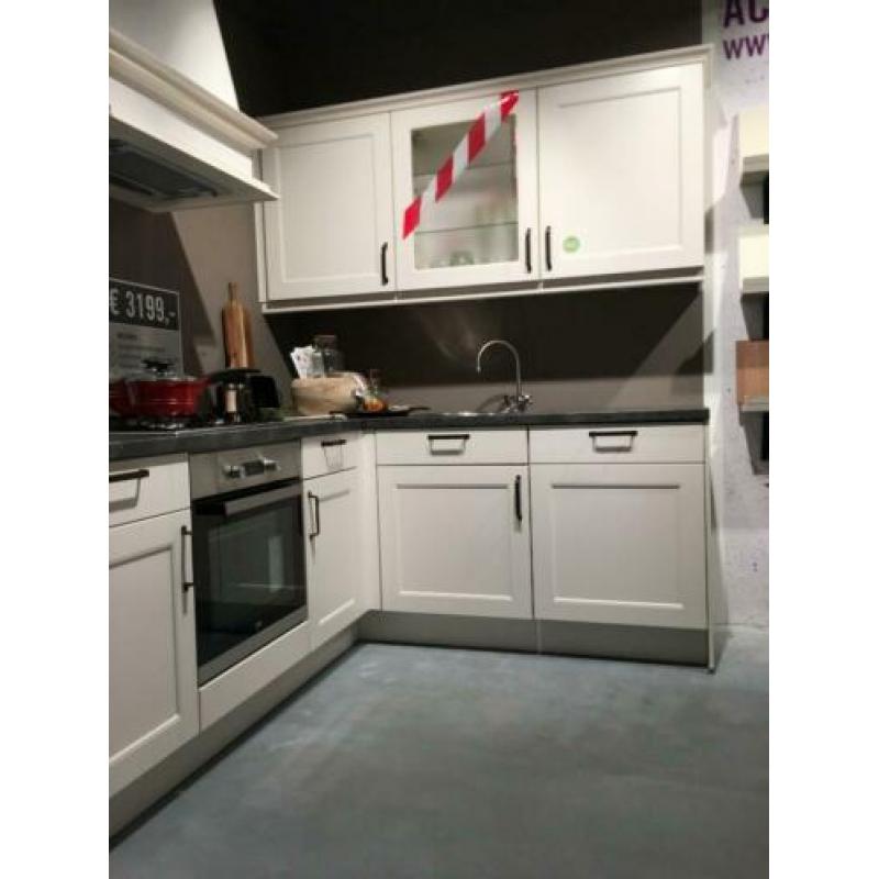 Spetterende aanbieding magnolia showroomkeuken lexington 280