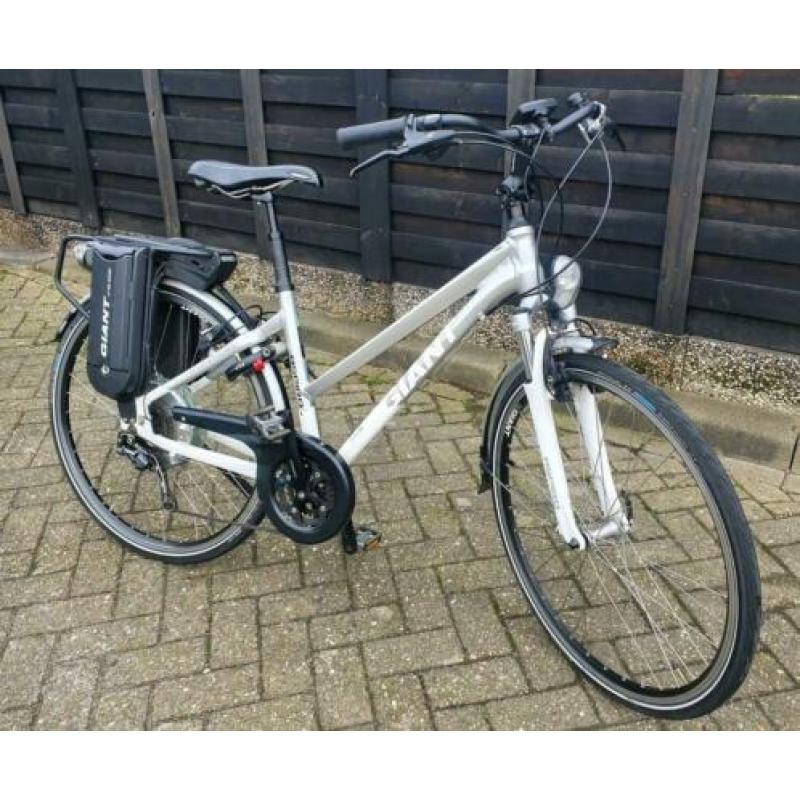Giant hybrid cycling technology E-bike met uitneembare accu