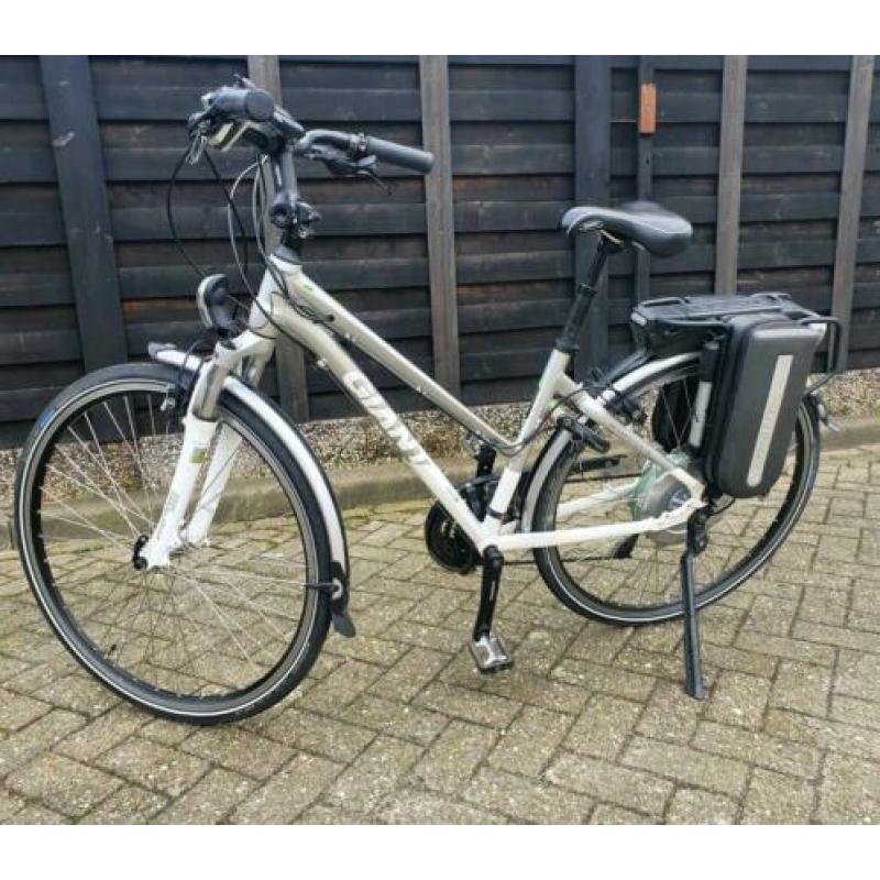 Giant hybrid cycling technology E-bike met uitneembare accu